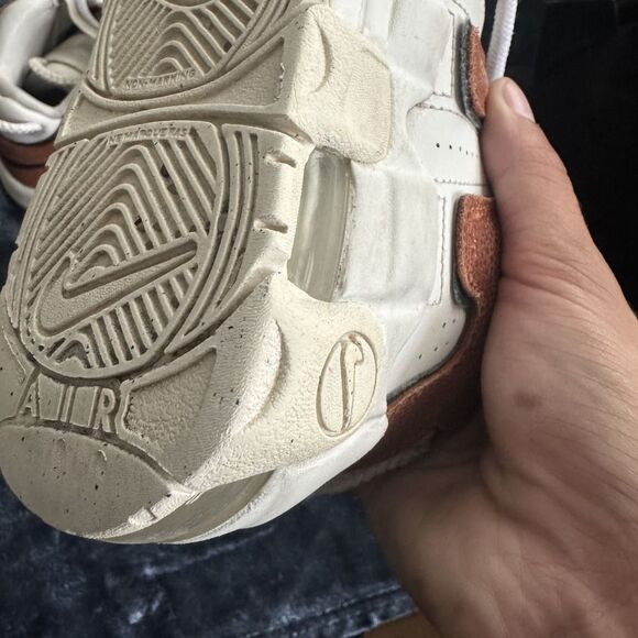 Nike Air More Uptempo Shoes Youth Size 2Y Basketball Suede DZ5322-001 - Picture 8 of 16